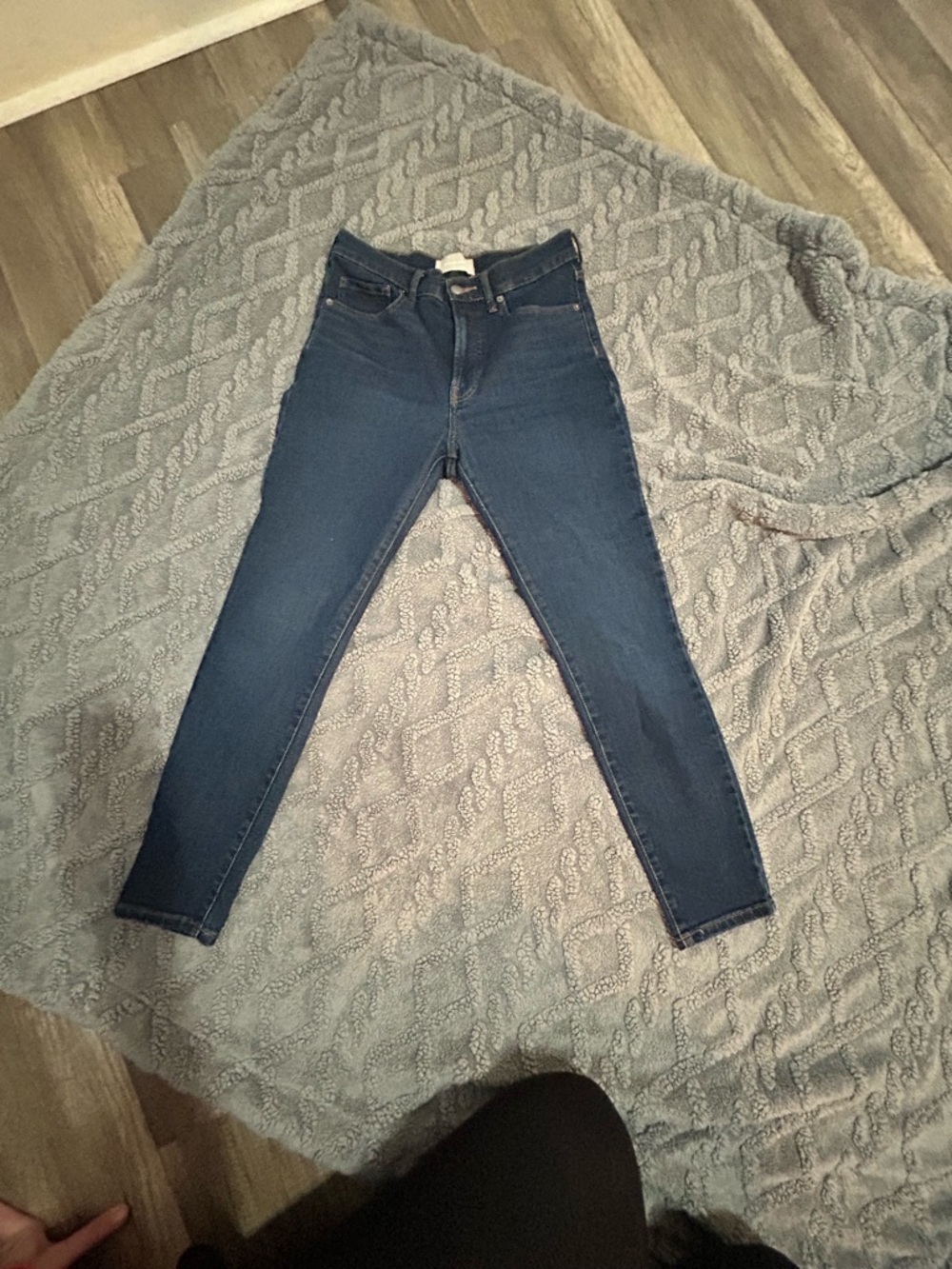 Everlane High-Rise Women’s Skinny Ankle Jeans in Dark Blue